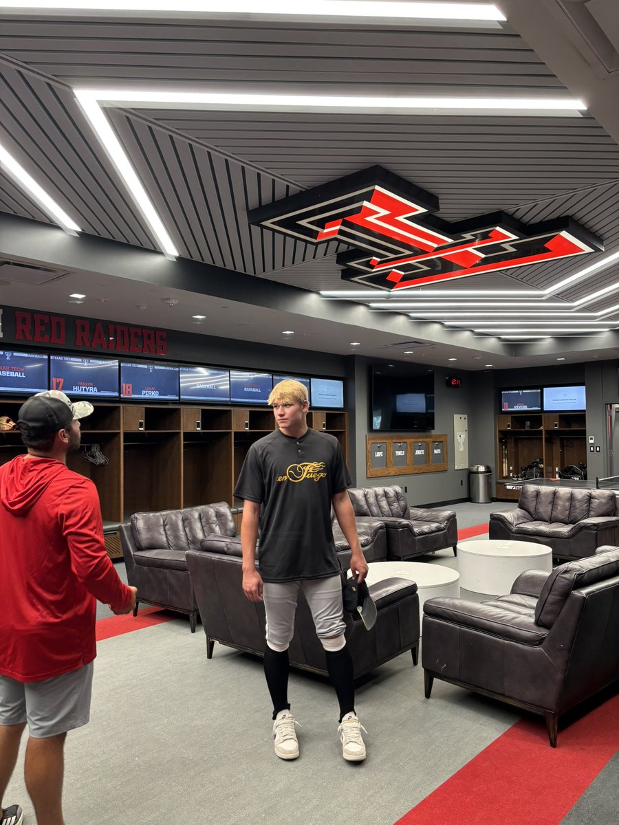 wrightjack2026's tweet photo. What an amazing experience pitching in Texas!! https://t.co/mLyqVTZ4do
