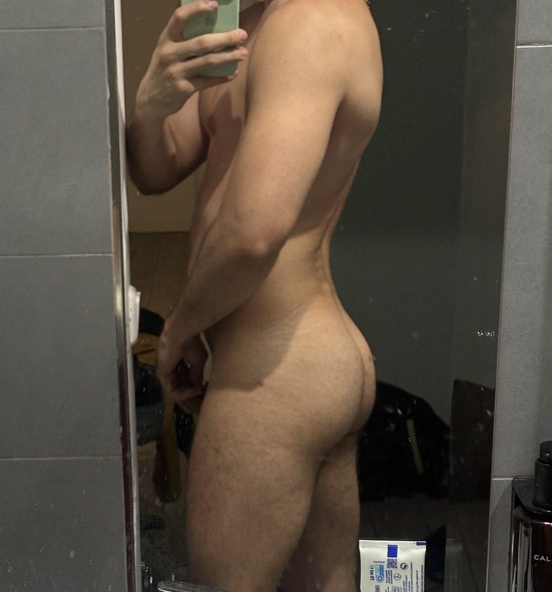 Vaporeon tweet media