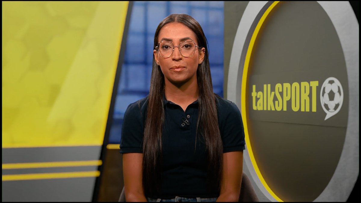AngelinaKelly's tweet image. Found some very serious and professional BTS snaps of me being a very serious and professional broadcaster 😂
(Back on the @talkSPORT YouTube channel today with another episode of The Window)