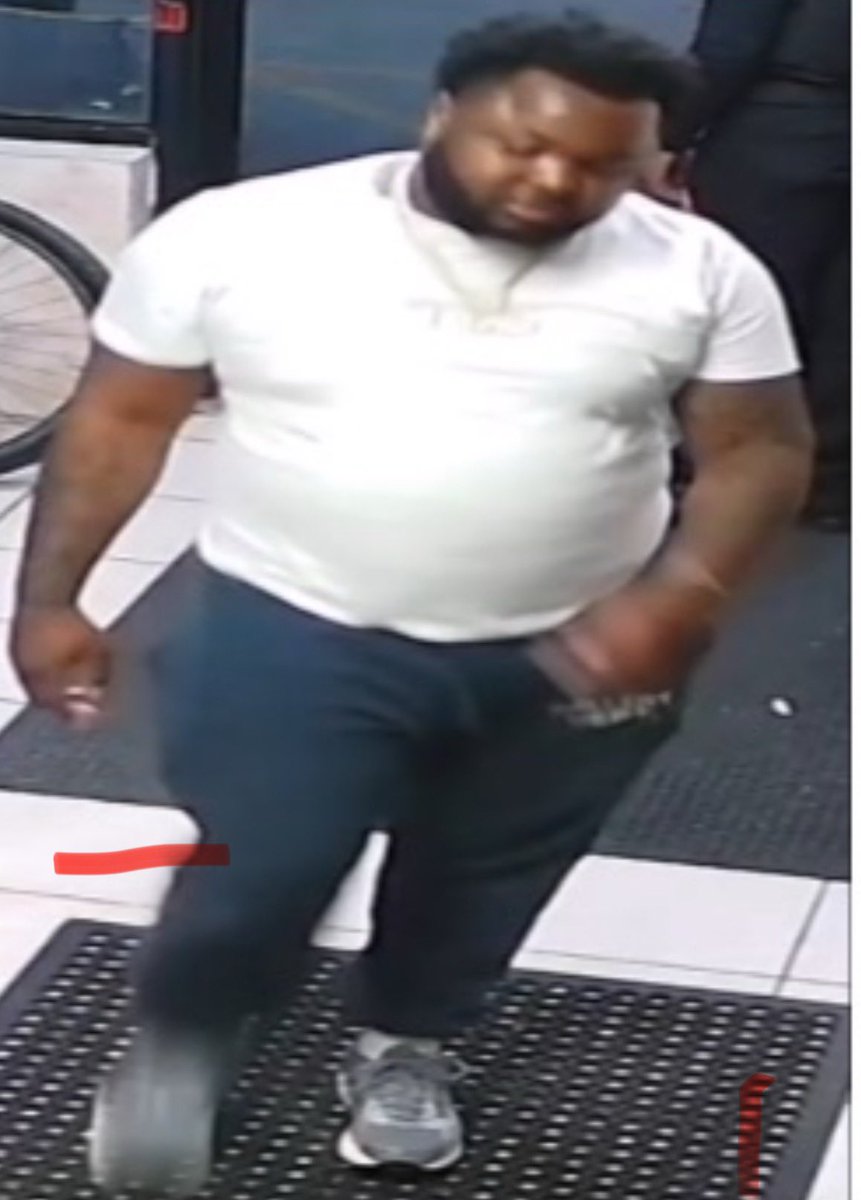 KeeleyFox29's tweet image. 3/ A third clear photo of “WANTED SHOOTER.” @PhillyPolice sources hope to identify in July 5th shooting of 8 people on July 5th at since closed 7 Elements bar at 1100 Washington Avenue in South Philadelphia.