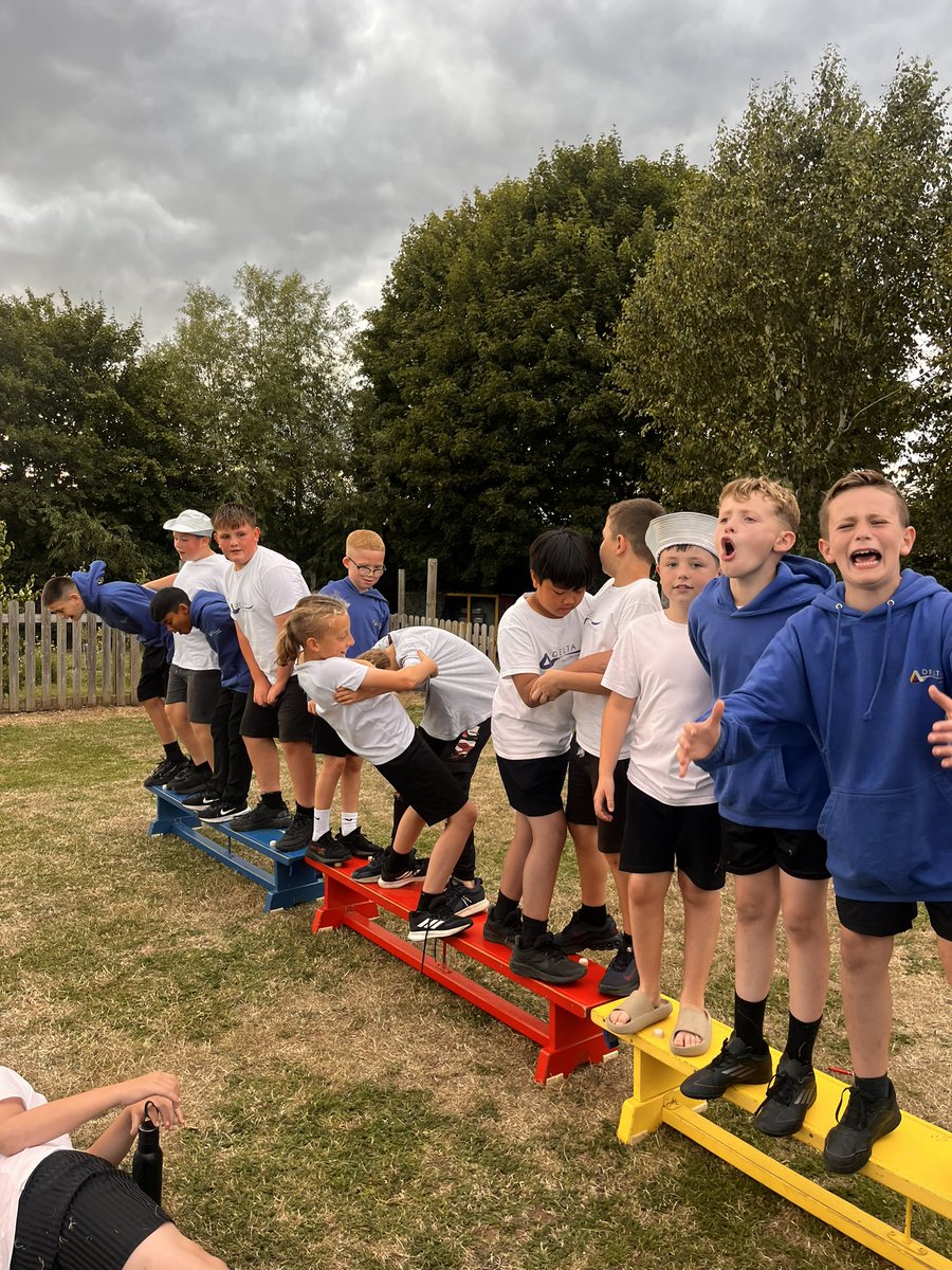 Year 6 Sinéad O’Hart Class tweet media