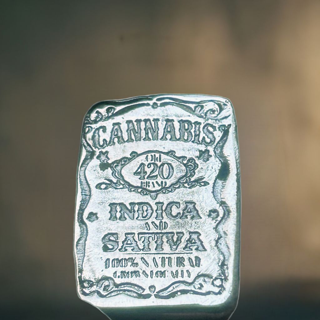 InfoScottish's tweet image. Have you ever thought, “I wish I could combine my love for weed and shiny things?” Well, your wish is our command! Introducing the 1oz JD Cannabis Bar, made of solid silver (999fs) and handmade right in Scotland. 

purescottishsilver.co.uk/product/1oz-jd… 

#bullion #solidsilver #silverbar