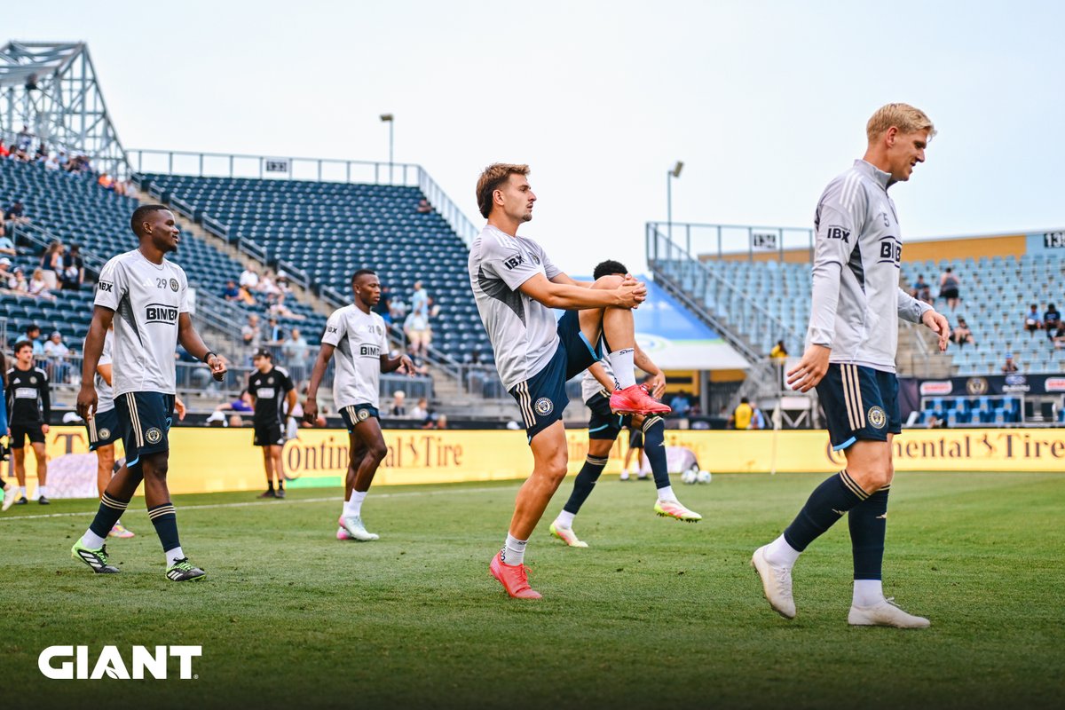 PhilaUnion's tweet photo. Ready to kick it ⚽️

#DOOP | @GiantFoodStores https://t.co/x81NfkVYKi