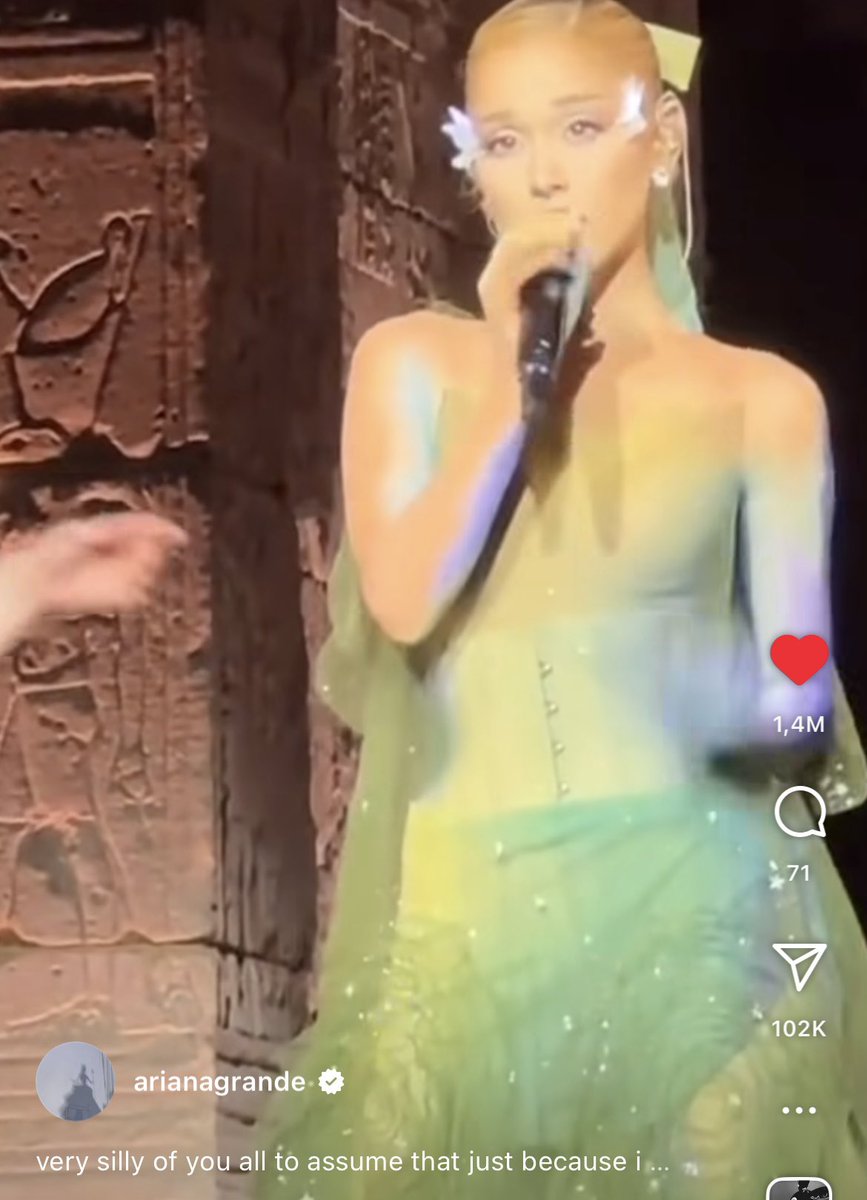 17POSTIONS's tweet image. the queen is back. BOW DOWN.