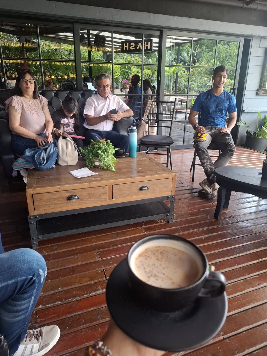Danimonclou's tweet image. Nuestro tercer encuentro de @CriptoCafecito muchas dudas, muchas respuestas 🗣 Eso es conexión, aprendizaje y mucho amor por blockchain y la comunidad ☕️