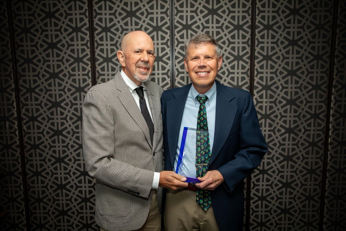 BarrowNeuro's tweet image. Congrats to Dr. John Karis on receiving the Dr. Roger Bird Mentorship Award! Named after our former #NeuroradiologyFellowship Program director, the award is given to the #neuroradiologist who most inspires & challenges the fellows to achieve their potential.