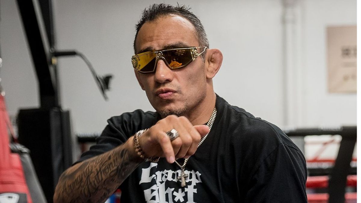 CovMMACentel's tweet image. Report: Tony Ferguson believes that a win over Salt Papi would move him one step closer to a UFC title shot. 馃槶
(via @arielhelvvani)