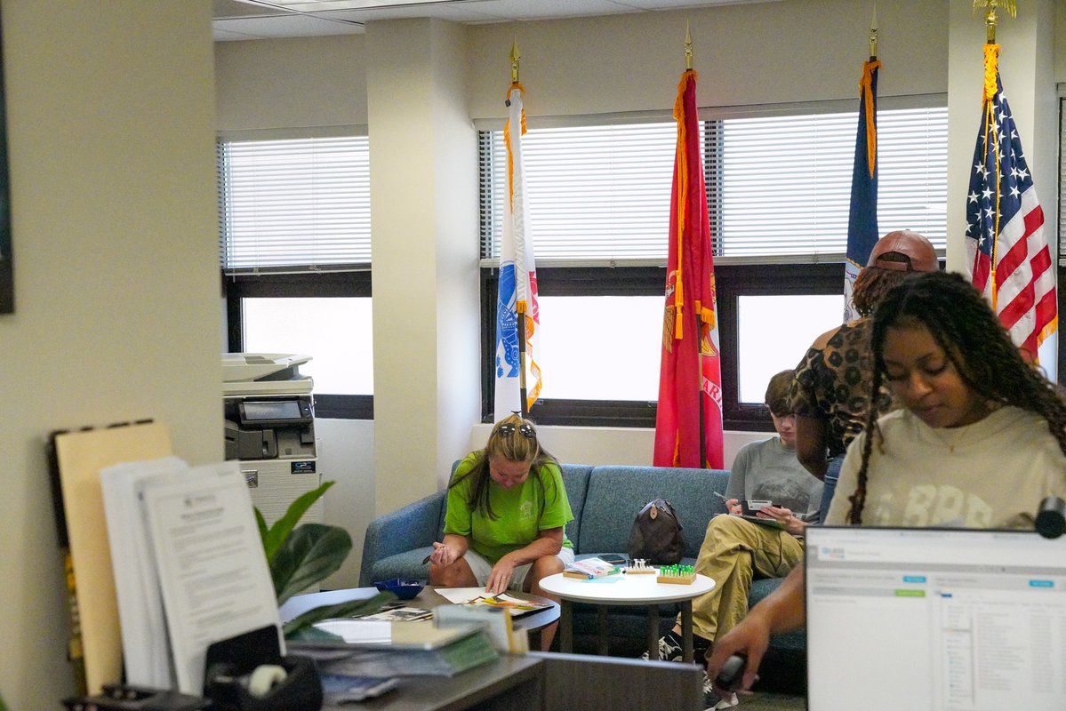 PSC has been Military-Friendly for over 15 consecutive years, and over 1,400 military-affiliated students have already registered for Fall '25!

Register today: admissions.pensacolastate.edu/military-and-v…

#MilitaryFriendly #ActiveDuty #Veteran #Register #GoHereGetThere #pensacolastatecollege