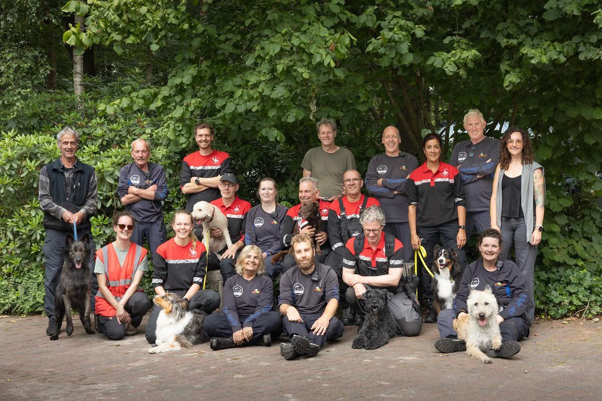 Altijd nuttig om met een andere collega groep samen te trainen. Veterinair Reddingshonden Team, bedankt voor deze leerzame en gezellige dag!