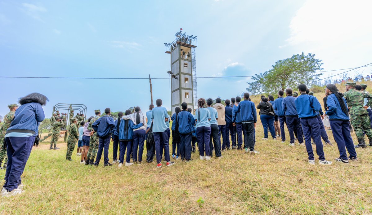 ChroniclesRW's tweet image. UPDATE: Getting elite kids to choose the military. Students of Trinity International Academy school (Kigali), visit RDF Combat Training Centre Gabiro. Welcomed by Maj Gen Denis Rutaha, the Commandant, who briefed them on RDF Ethics, Values and the role of training centers.