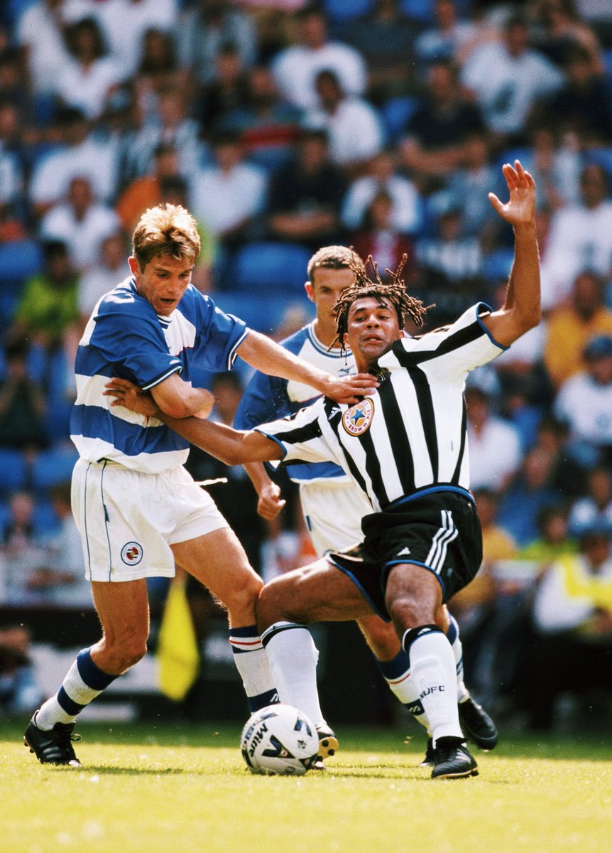 readingfclens's tweet image. Phil Parkinson vs Ruud Gullit ⚔️ // #readingfc
(📸:Getty)