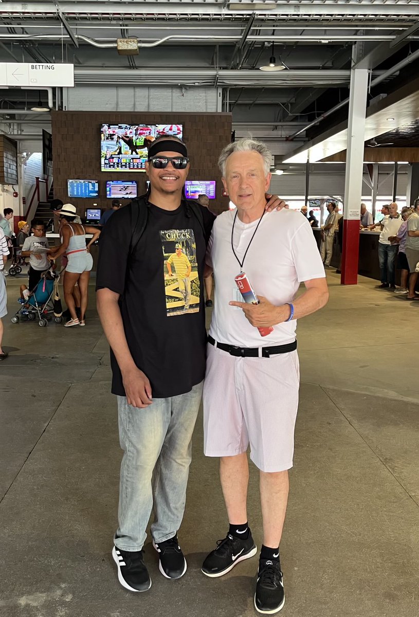 bobcatalini's tweet image. Great to chat w Legendary Hooper 🏀 and Handicapper 🏇🏿 @UrbnHandicapper at the Spa today! @RealBackstretch @MerrimackMBB 🔥