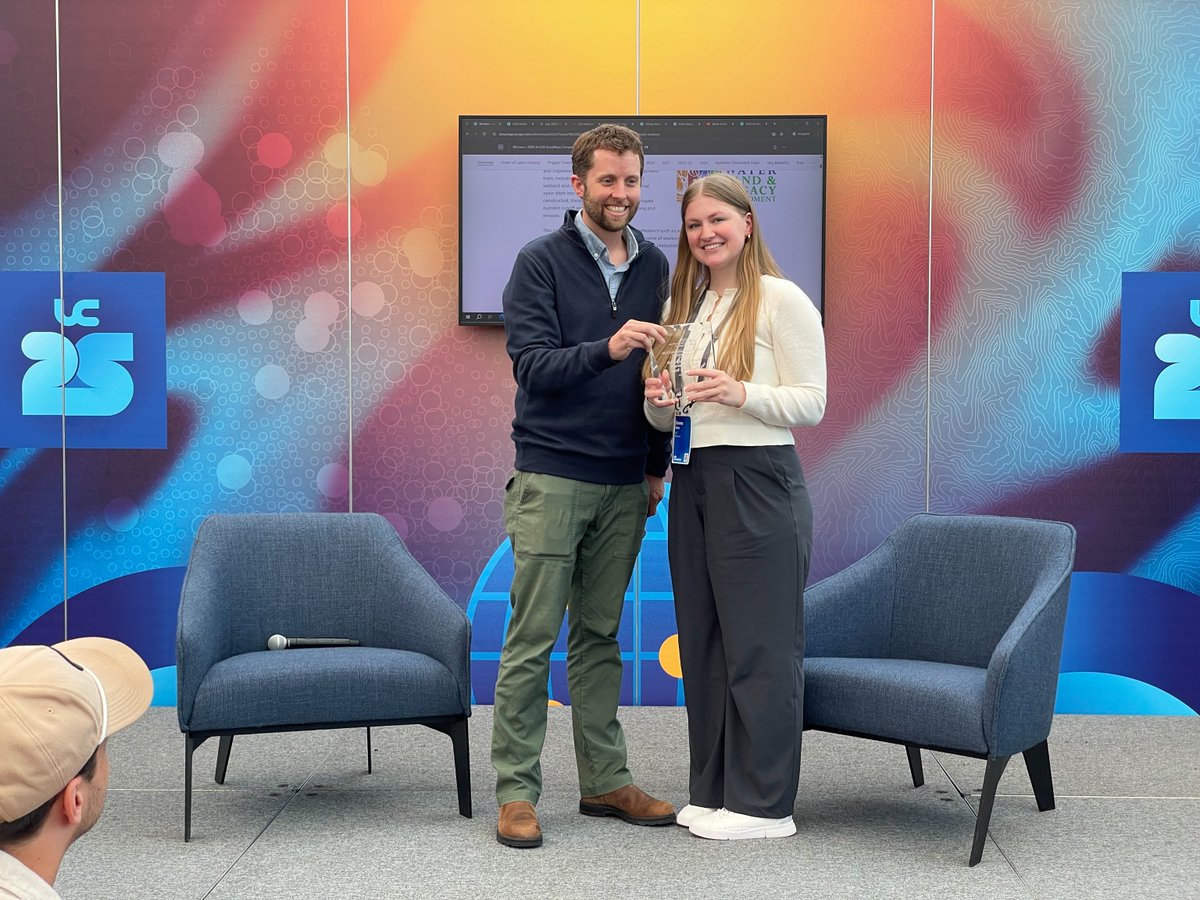 ArcGISStoryMaps's tweet image. It's been a special day for the #StoryMaps team @EsriUC.
We had the honor of presenting several 2024 ArcGIS StoryMaps Competition winners with their awards in person.
Thank you for following their journey with us. Read the stories: ow.ly/VhaV50WqSvO
#EsriUC2025