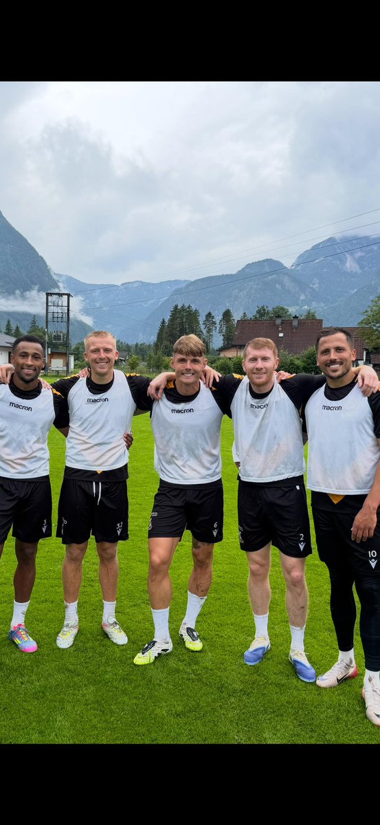 mp_1825's tweet image. Day 3 ✅ 

⚽️ + 🚠⛰️