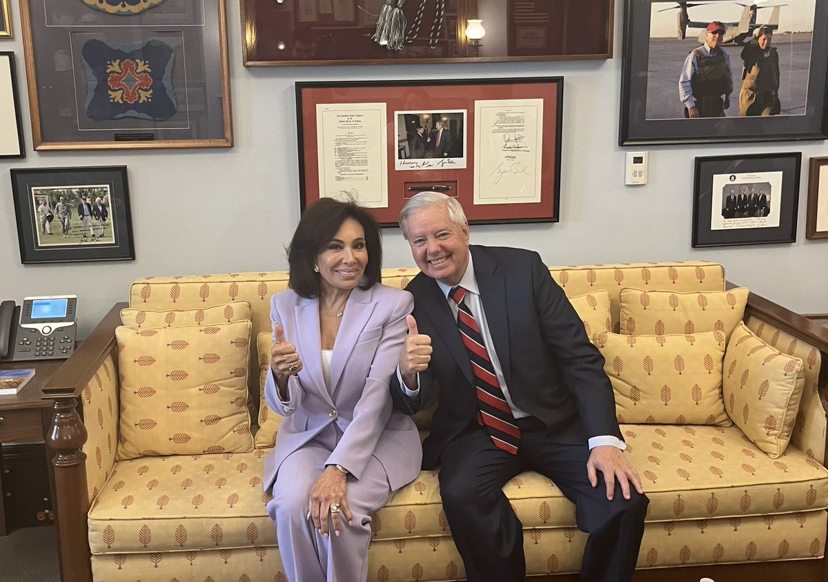 LindseyGrahamSC's tweet image. Great meeting with @JudgeJeanine, who will soon be the U.S. Attorney for Washington, D.C. This is an excellent choice by President @realDonaldTrump.
I look forward to voting for her nomination in the @SenJudiciaryGOP committee tomorrow. Law and order is on its way to our…