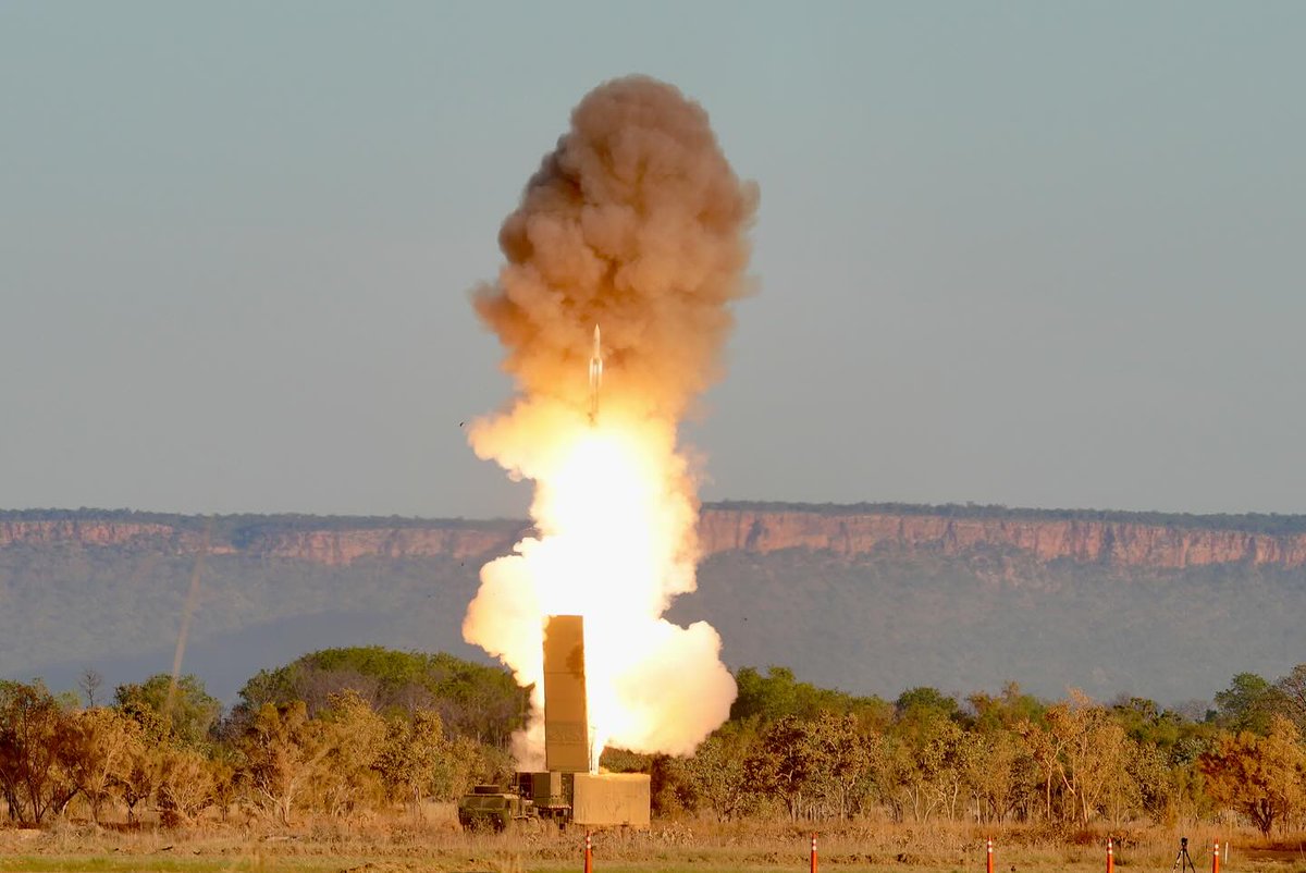 I_Corps's tweet image. First Strike 🌏💥
3rd MDTF hit a maritime target during #TalismanSabre25 making it the first-ever Mid-Range Capability missile fired outside CONUS
I Corps stands in support, integrated, lethal and ready across the @INDOPACOM region
#TalismanSabre25 #TS25 #OperationPathways