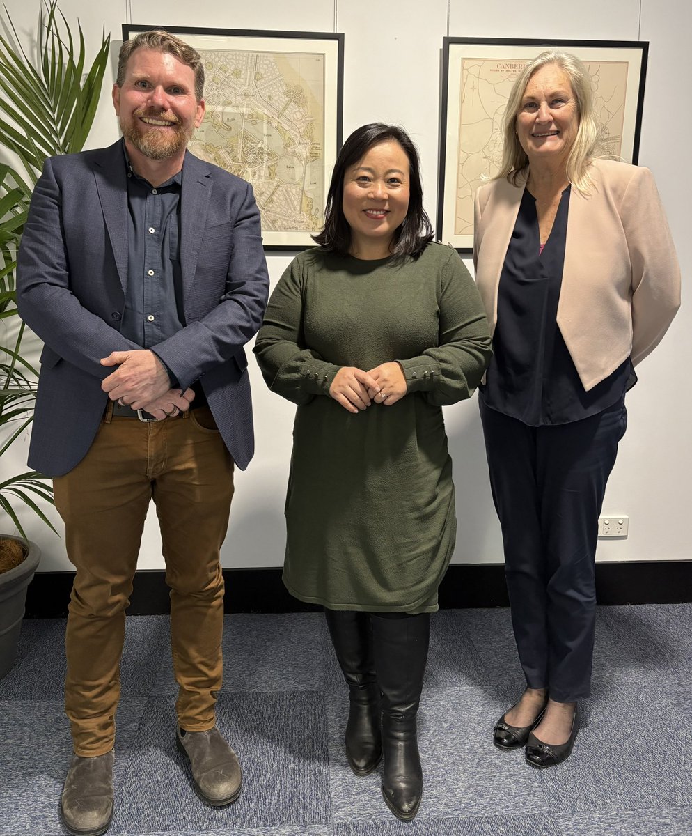 ElizabethLeeMLA's tweet image. Care provides support to Canberrans on low to moderate incomes who are facing financial challenges.
It was good to catch up with Carmel and Geoff to learn more about Care’s important work.
If you or someone you know is experiencing financial hardship👇🏼carefcs.org/contact