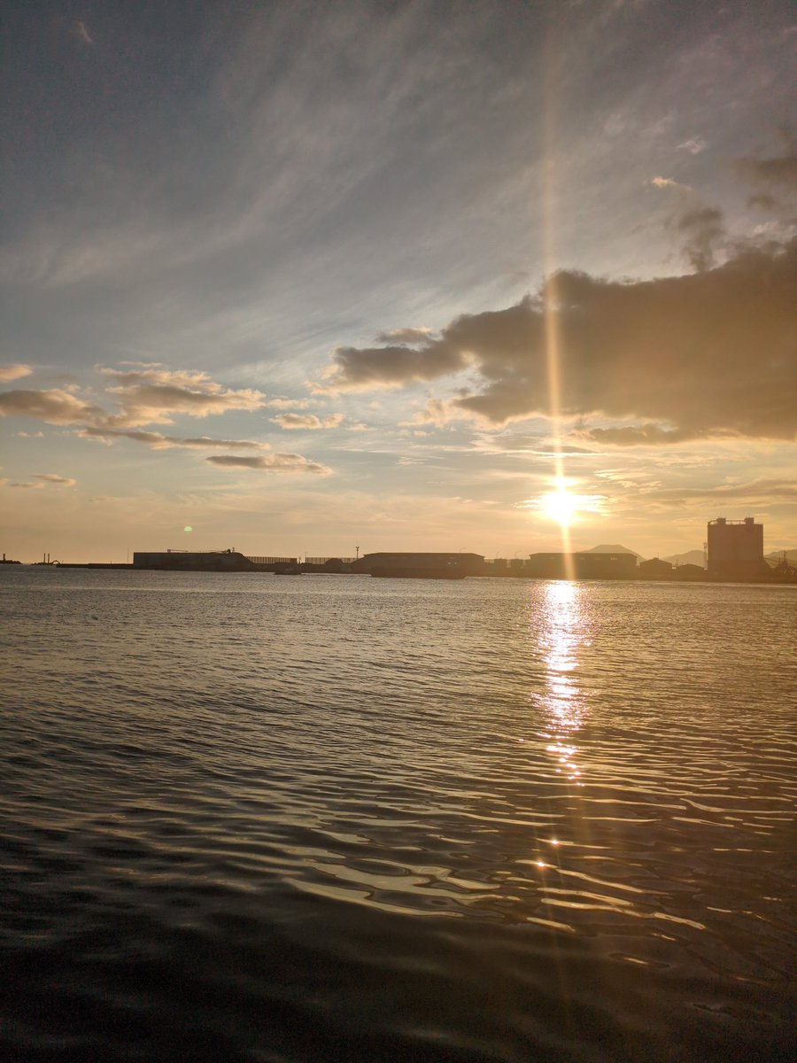 早起きしたので海まで