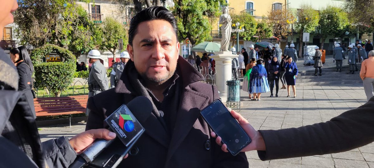 Viceministro Luis Siles: “La industrialización llegó a La Paz y ha venido para quedarse”

Más detalles 👇 
produccion.gob.bo/?p=27098