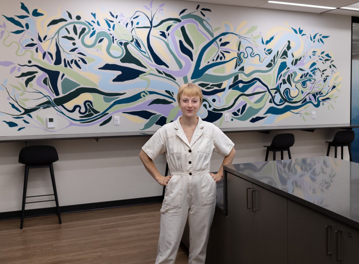 Tulane Alumni (@tulanealumni) on Twitter photo Branches and Bends
Check out the newly-designed mural on the third floor of <a href="/howard_tilton/">Tulane University Libraries</a> created by our very own, Eli Pillaert (<a href="/TulaneSLA/">Tulane School of Liberal Arts</a> โ20). The mural features a flowing composition of weaving branches and river motifs.
๐ธ: Zachary Kanzler Branches and Bends
Check out the newly-designed mural on the third floor of <a href="/howard_tilton/">Tulane University Libraries</a> created by our very own, Eli Pillaert (<a href="/TulaneSLA/">Tulane School of Liberal Arts</a> โ20). The mural features a flowing composition of weaving branches and river motifs.
๐ธ: Zachary Kanzler