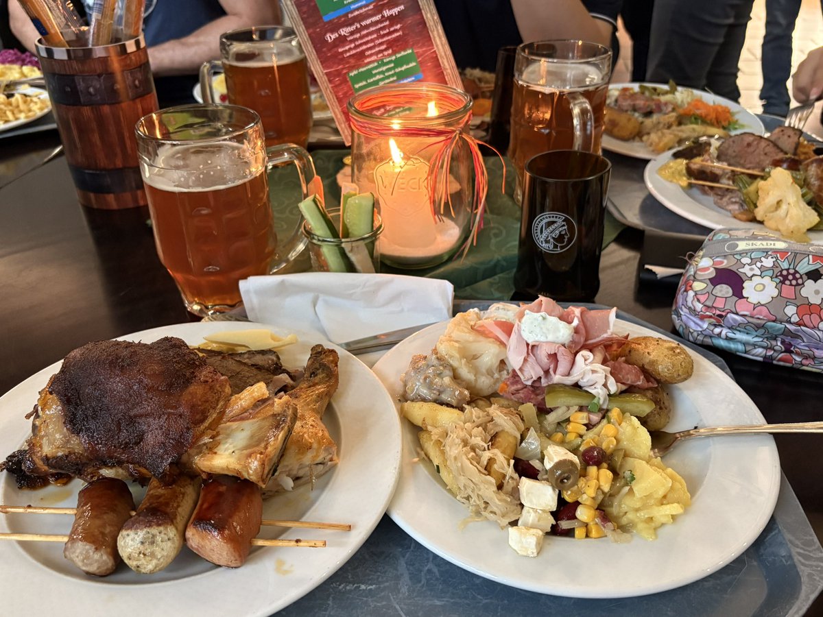 zz_healer's tweet image. Awmm #fkf