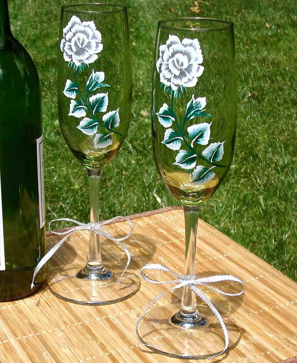 LPaintitpretty's tweet image. Wedding toast glasses etsy.com/listing/194733… #weddingtoast #weddinggift #anniversary #SMILEtt23 #etsystore #shopsmall #craftbizparty #ShamelessSelfpromoWednesday