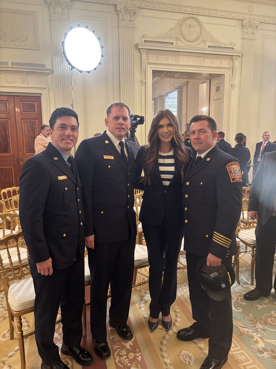 IAFF36's tweet image. Whether it is the Firehouse or the White House, Local 36 is always focused on firefighter issues.