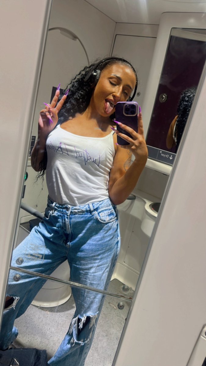 Well I had fun at <a href="/ladies_lustful/">Lustful Ladies and Events</a> at <a href="/roxysden/">Roxy's Den</a> 

Was lovely to finally meet you all and for all the new and old clients it was great to see you all 

Maybe you’ll see me back sooner than you thought 💁🏻‍♀️😜🩷