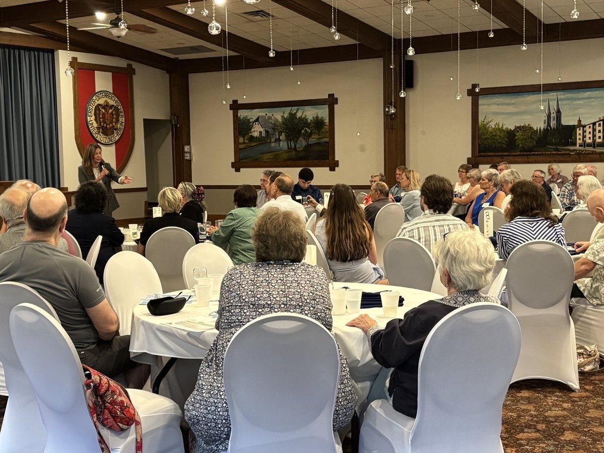 amyactonoh's tweet image. Last weekend I was honored to speak with folks in Defiance County & Geauga County. Day after day that I'm out on the trail traveling around the state I'm always amazed at how many inspiring people continue to turn out to fight for a better future for Ohio.