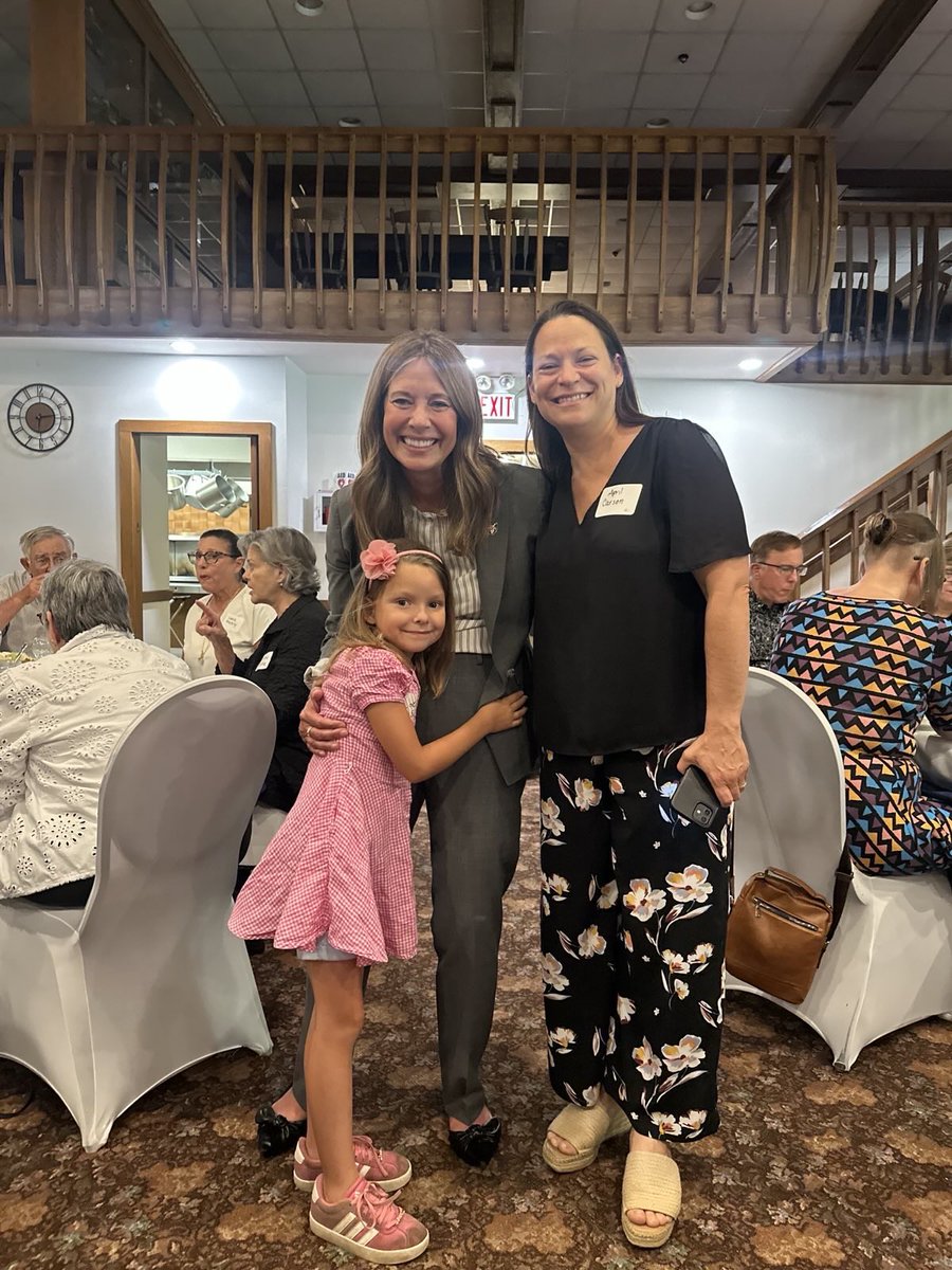 amyactonoh's tweet image. Last weekend I was honored to speak with folks in Defiance County & Geauga County. Day after day that I'm out on the trail traveling around the state I'm always amazed at how many inspiring people continue to turn out to fight for a better future for Ohio.