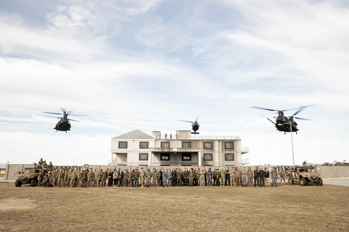 DefenceAust's tweet image. 📍 Holsworthy Barracks, NSW
Australia’s Special Operations Command hosted Chief Heads of Defence from 14 partner nations for a dynamic demonstration ahead of the official opening ceremony for Exercise @TalismanSabre 2025.
#YourADF #StrongerTogether #TS25 #TalismanSabre25