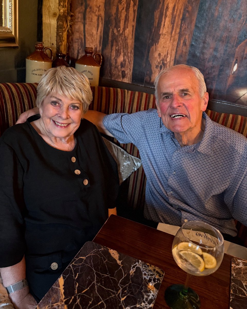 LTimoneyWrites's tweet image. Celebrating Mum and Stan’s Ruby Wedding Anniversary, exactly a year since they went missing in Venice.
Preferred this year, tbf!