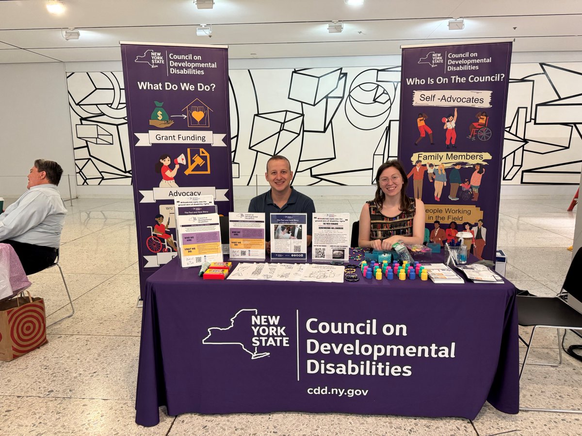 The CDD had a great time at today's event celebrating the 35th Anniversary of the Americans with Disabilities Act! 

#ADA35 #Advocacy