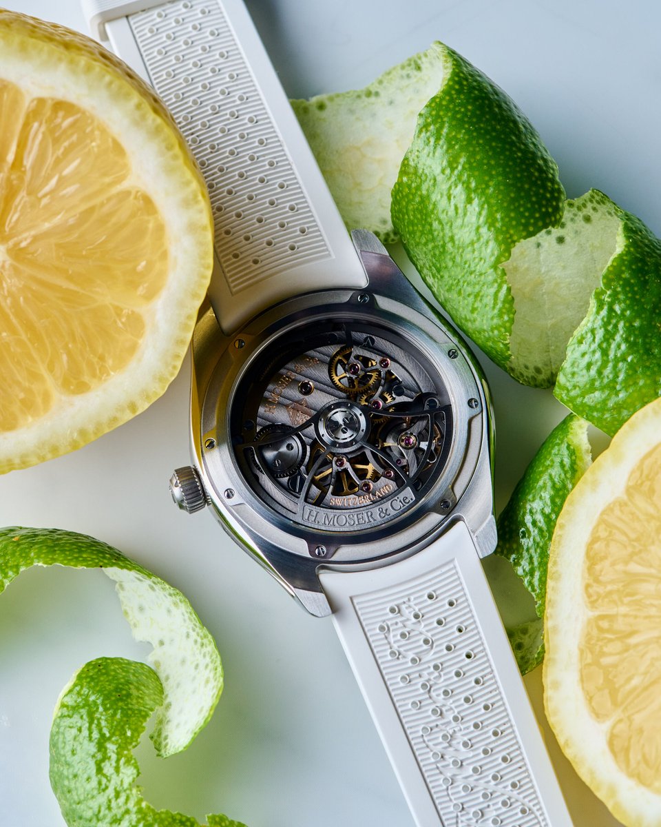 EuropeanWatchCo's tweet image. ☀️ When your watch hits harder than a summer spritz.

The H. Moser &amp;amp; Cie. Pioneer Concept “Citrus” isn’t just a burst of color - it’s pure summer energy!

No logo. No markers. Just an electric lime-green gradient that looks like it was squeezed fresh and poured over one of the…