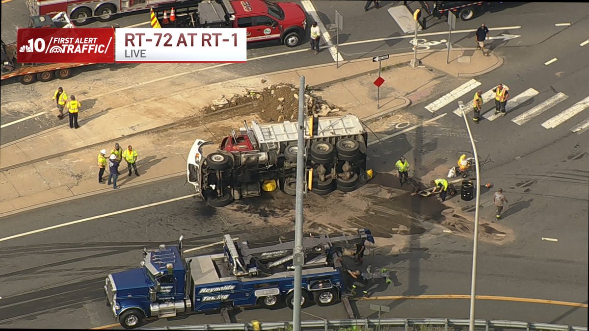 #trafficalert Overturned dump truck on Rt-72 WB at Rt-1 in New Castle County, DE. <a href="/NBCPhiladelphia/">NBC10 Philadelphia</a> <a href="/SkyForce10/">NBC10 SkyForce10</a>