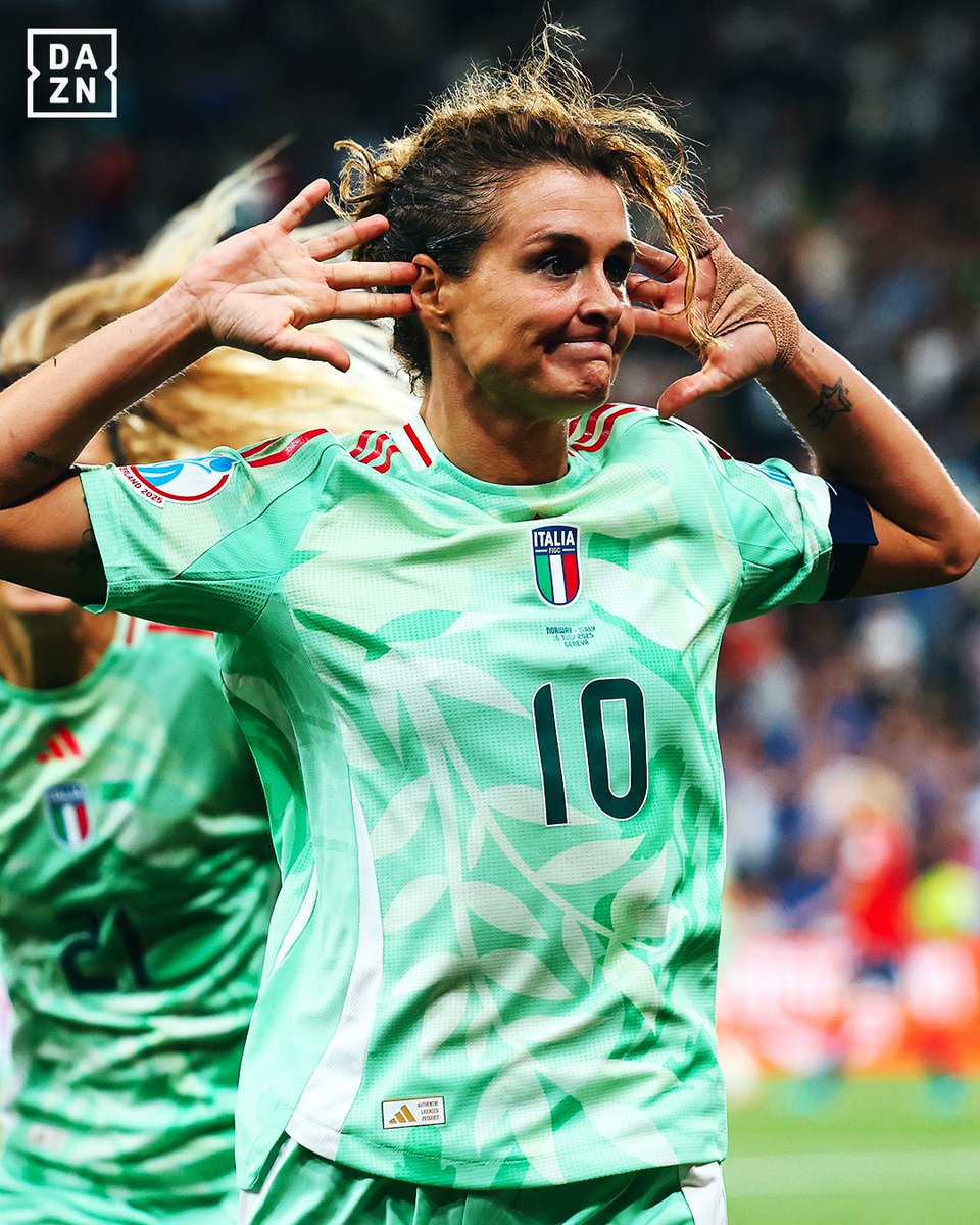 Una doppietta di Girelli riporta le azzurre in semifinale dopo 28 anni 💙🇮🇹

Queste ragazze sono un sogno 🤩

#WEURO2025 #Italia #DAZN