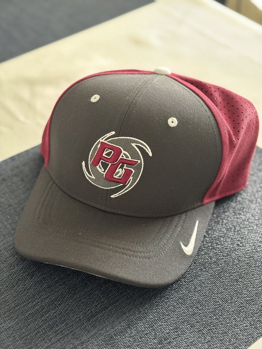 MovinChains's tweet image. Big thanks to @Coach_Neighbors for sending over some Porter-Gaud Cyclone swag! 🌪️