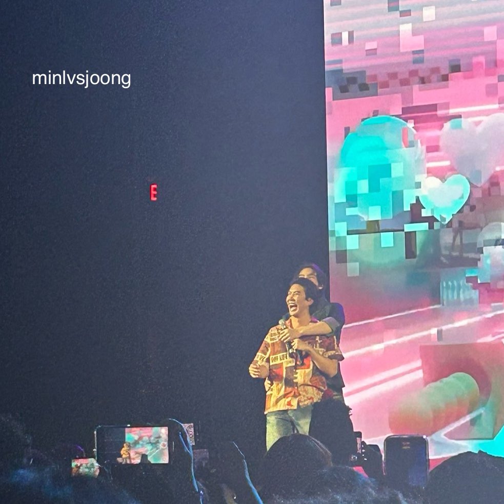 minlvsjoong's tweet photo. Yesterday I was watching all my videos from the event in nyc and I found those pic 🥹🌷
#TheHeartKillersFMinNewyork
#firstkhotung https://t.co/CBhUQ5hYl4