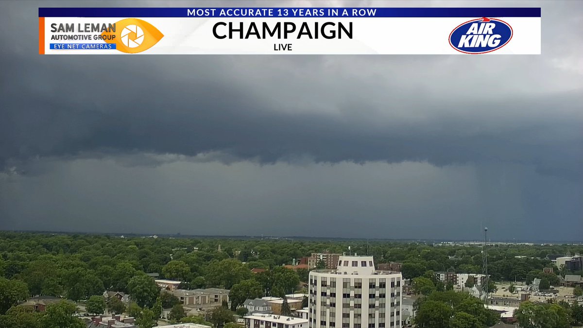 KevinLighty's tweet image. Ominous sky in Champaign as storms move in.