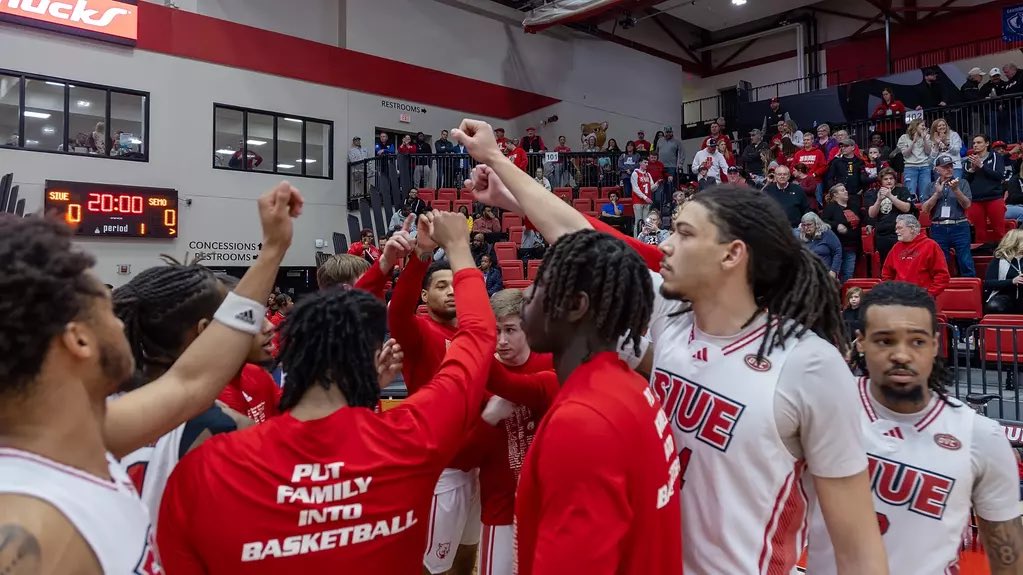 InsideSIUE's tweet image. SIUE will play against Wisconsin in Madison on Monday November 17th, per @BadgerMBB.
This game will not only give SIUE a chance at upsetting a Big Ten program but also put some extra money in SIUE’s pocket.
