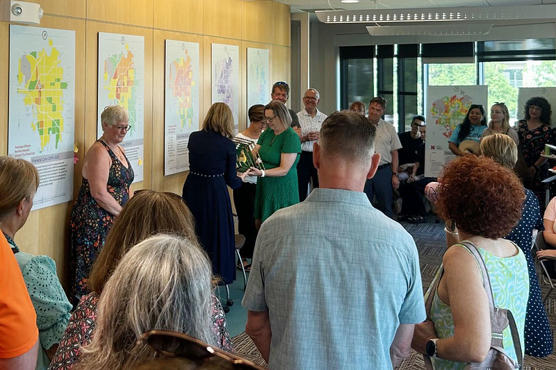 LPSorg's tweet image. This summer, @che_lincoln honored @ClcLincoln with the inaugural Place Matters Pioneer Award for championing youth fitness activities through the Get in the Game project! #LPSProud
Read more in this story: lps.org/post/detail.cf…