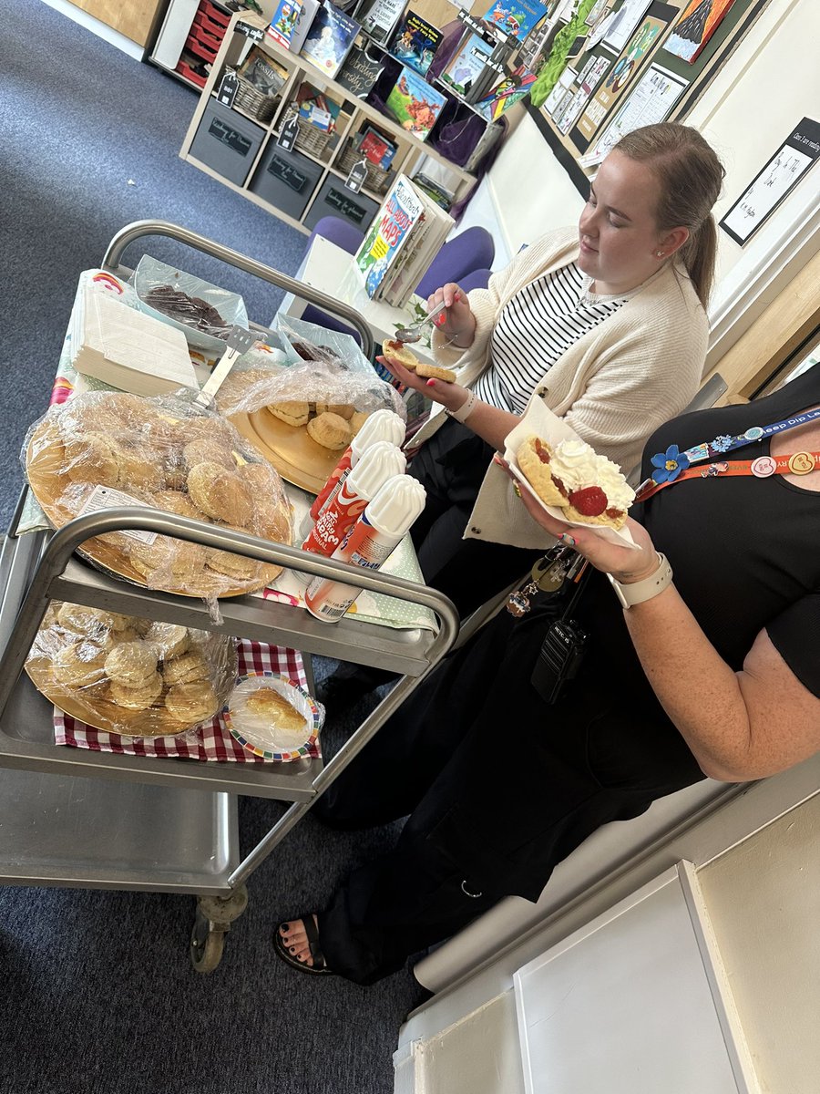 Sdlp6B's tweet image. Staff loved their scones today . A little treat to get us all through the last three days . What a year ⭐️@SDLPrimary @ExceedLP