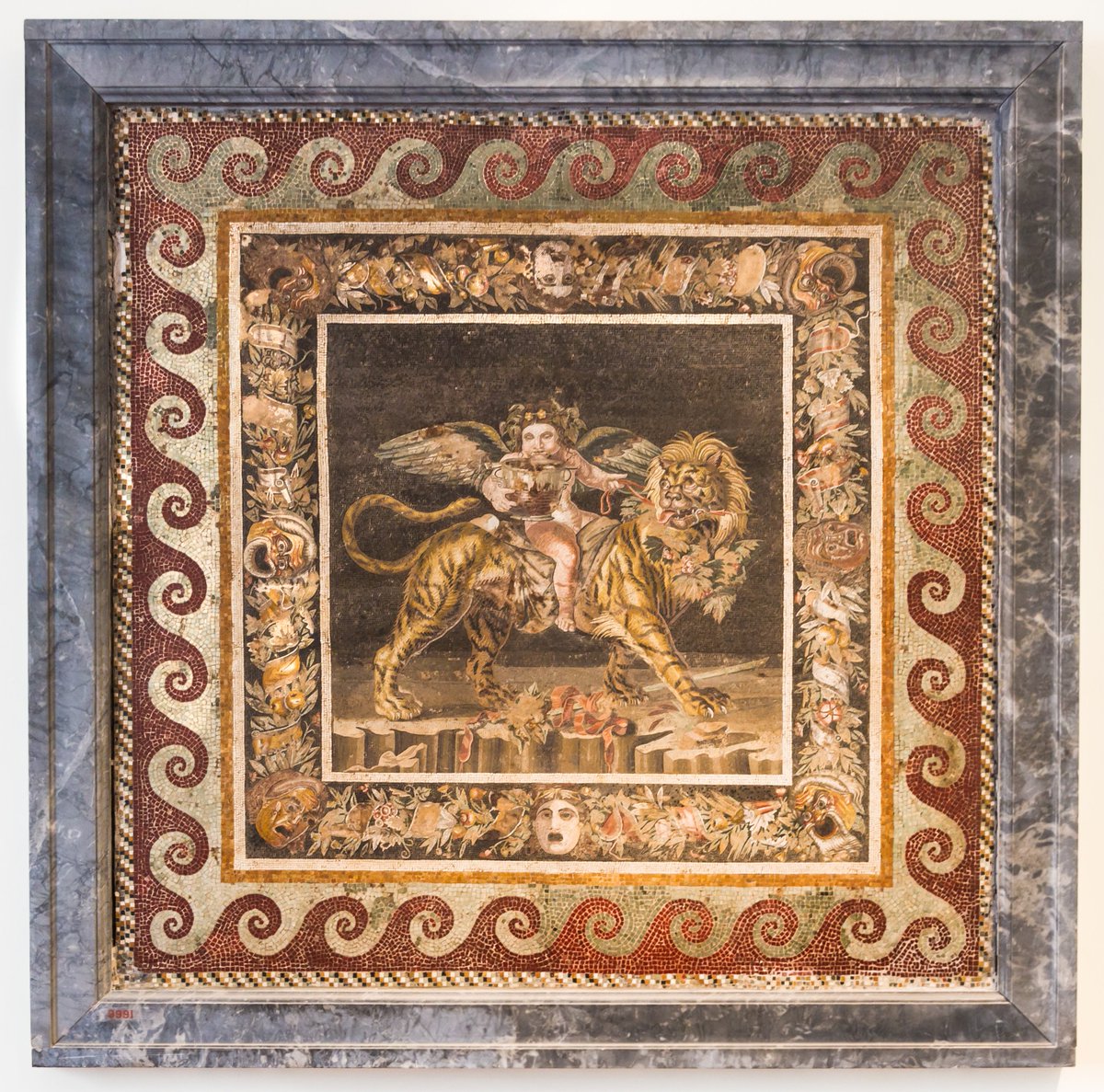 Athanasius_45's tweet image. A mosaic of young Dionysos having a drink while riding a tiger. From Pompeii.
οἴνου δὲ μηκέτ᾽ ὄντος οὐκ ἔστιν Κύπρις
οὐδ᾽ ἄλλο τερπνὸν οὐδὲν ἀνθρώποις ἔτι.
-
Without wine, there is no more love,
or any other thing that is pleasant to mankind.
Euripides, Bacchae