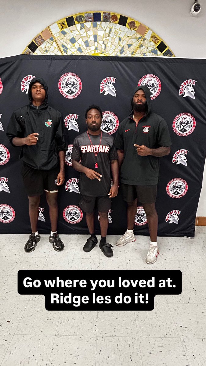 I have OFFICIALLY transferred TO Miami South Ridge FROM Miami Norland. “Be where your loved at”. #RidgeUp