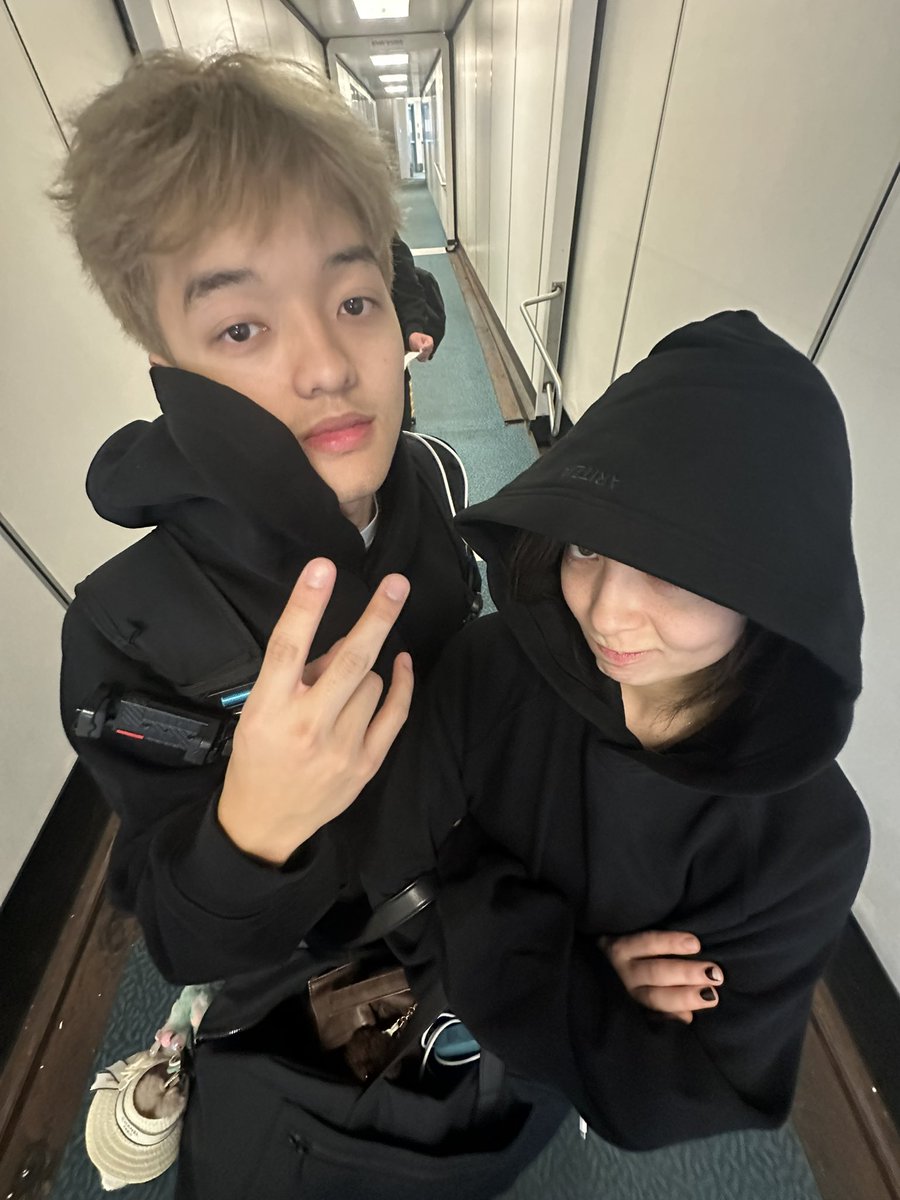 japan w/ twin