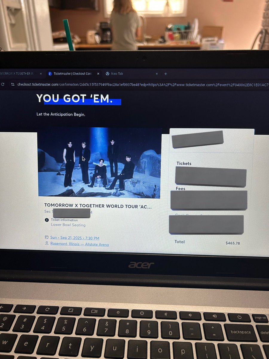 First entered at like 1257 in queue and it went down so fast 😭😭😭
But anywayyy secured !!!