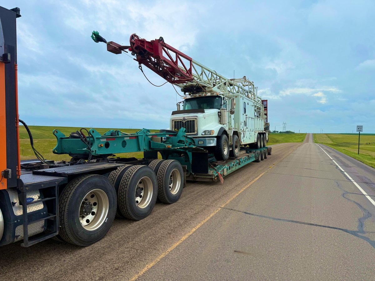 TFG870's tweet image. Nose to the grindstone 🔥 Electra, Tx ain’t ever seen one of these
Canadian special