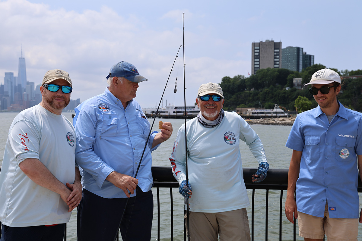 Hoboken_FBW's tweet image. Photos from City of Water Day 2025 at the Hoboken Cove in Maxwell Place Park on July 12 located at the unique natural sand beach at this protected area of the Hudson River
#cityofwaterday #hudsonriver #hoboken #ourwaterfront @Hobocobo
betterwaterfront.org/photos-from-ci…