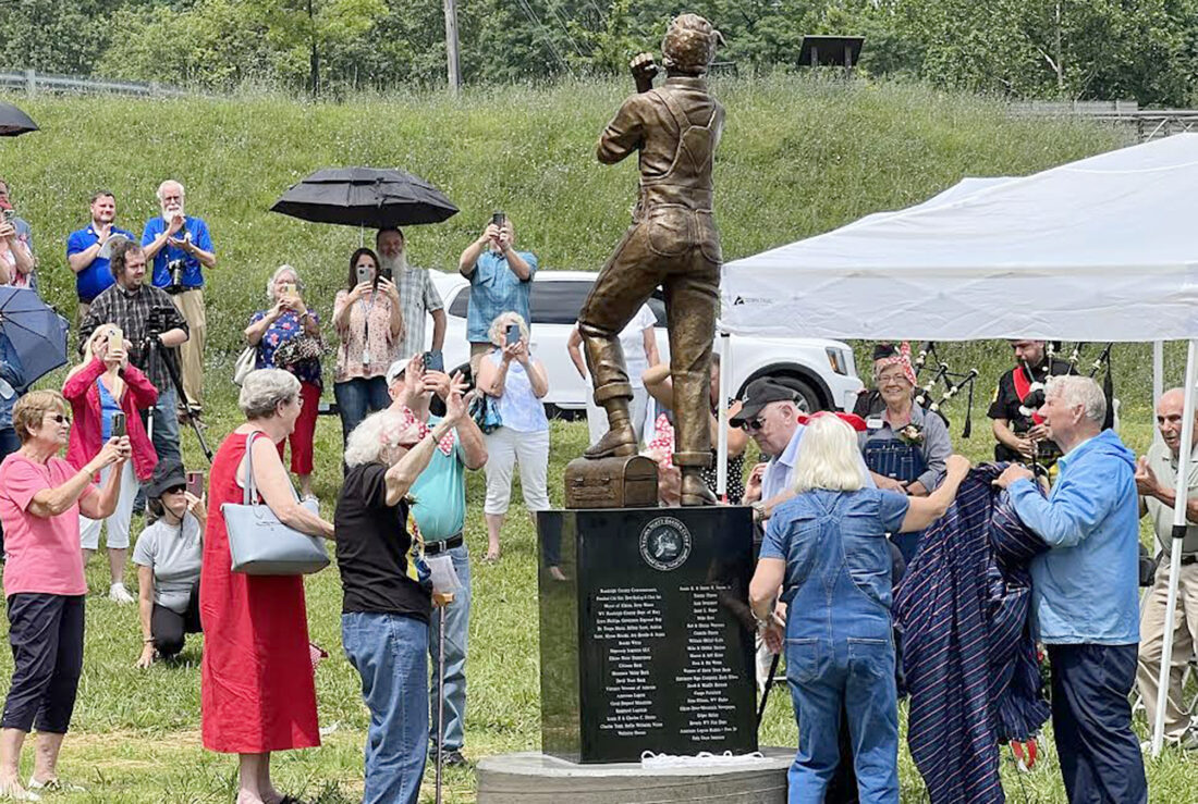 WVPress's tweet image. Statue Unveiled
Hundreds celebrate Rosie’s big day
By Edgar Kelley, The Inter-Mountain
theintermountain.com/news/local-new…