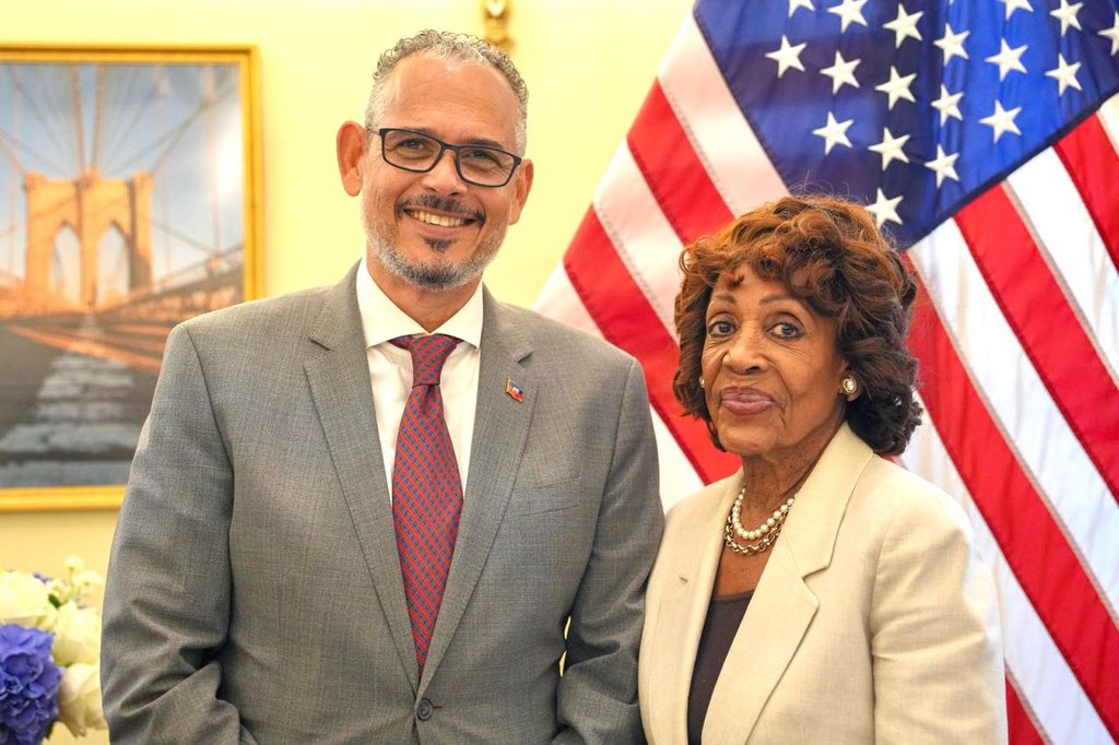 PrimatureHT's tweet image. COMMUNIQUÉ DE PRESSE
Le Premier ministre intensifie la diplomatie avec Washington pour défendre les intérêts stratégiques d’Haïti
Washington D.C., le 16 juillet 2025. — Le Premier ministre, Monsieur Alix Didier Fils-Aimé, poursuit son offensive diplomatique en rencontrant des…